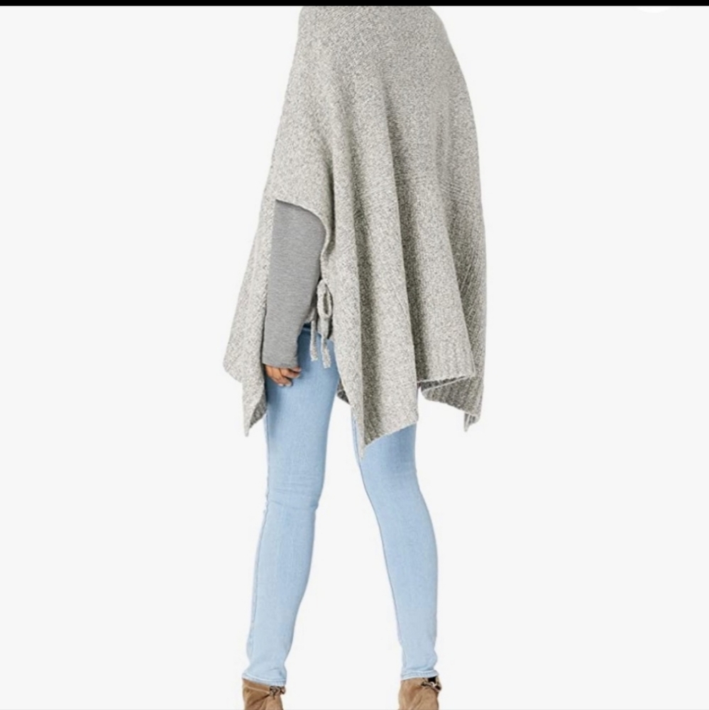 Ugg Joanna Poncho Style Pullover sweater xs/small - Picture 2 of 4